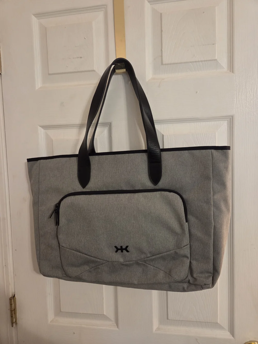 New Knack Series 2 Horizontal Expandable Laptop Bag. Alloy Grey